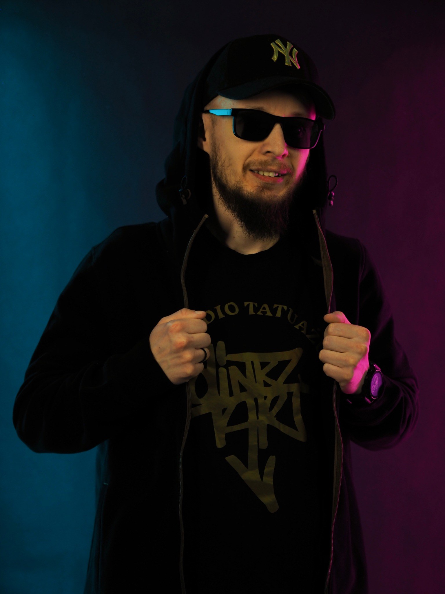 Jakub DINKZ Chruściel - portret właściciela studia tatuażu DINKZ ART Jakub DINKZ Chruściel - portret właściciela studia tatuażu DINKZ ART