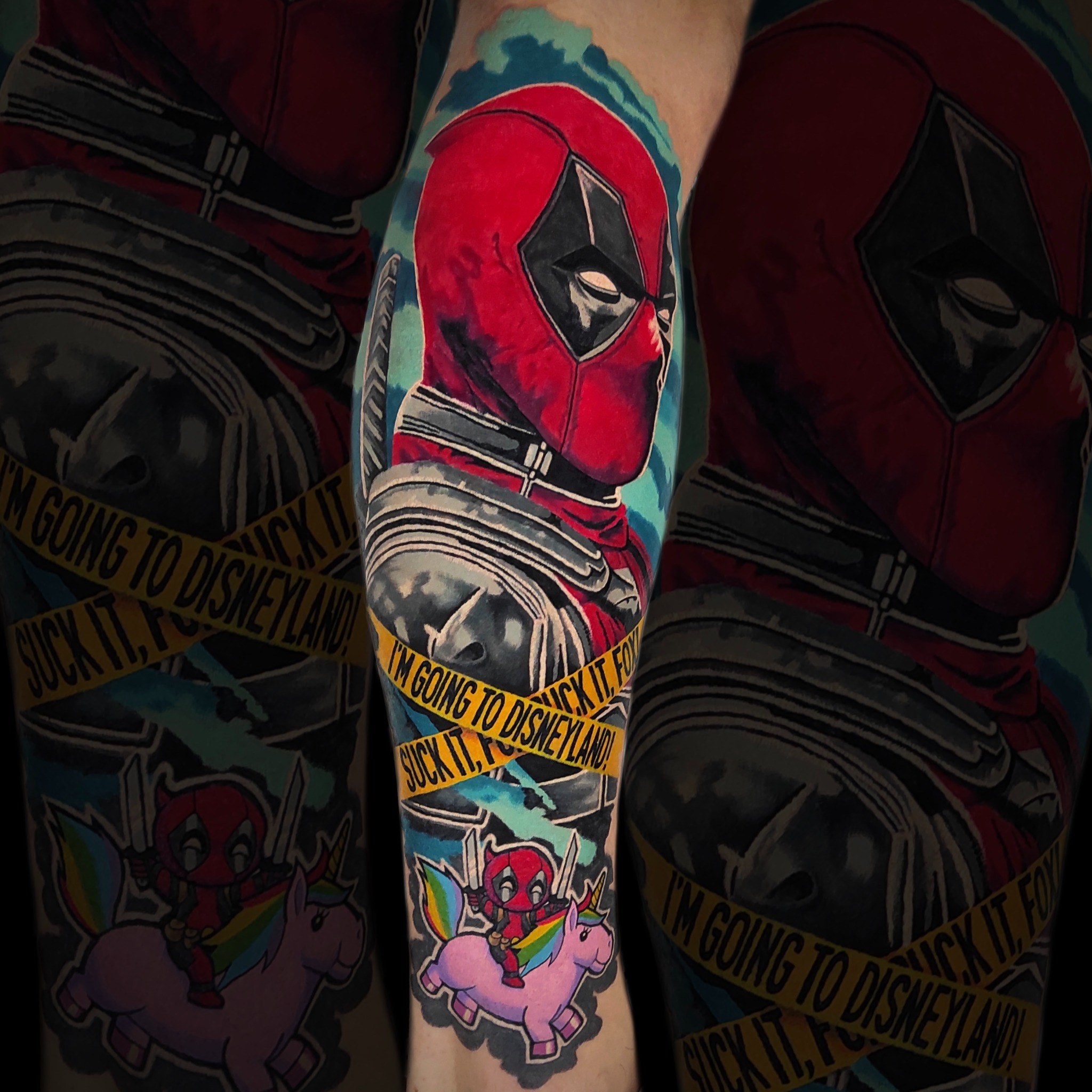 Kolorowy tatuaż Deadpool w stylu cartoon - DINKZ ART studio tatuażu Myszków Kolorowy tatuaż Deadpool w stylu cartoon - DINKZ ART studio tatuażu Myszków