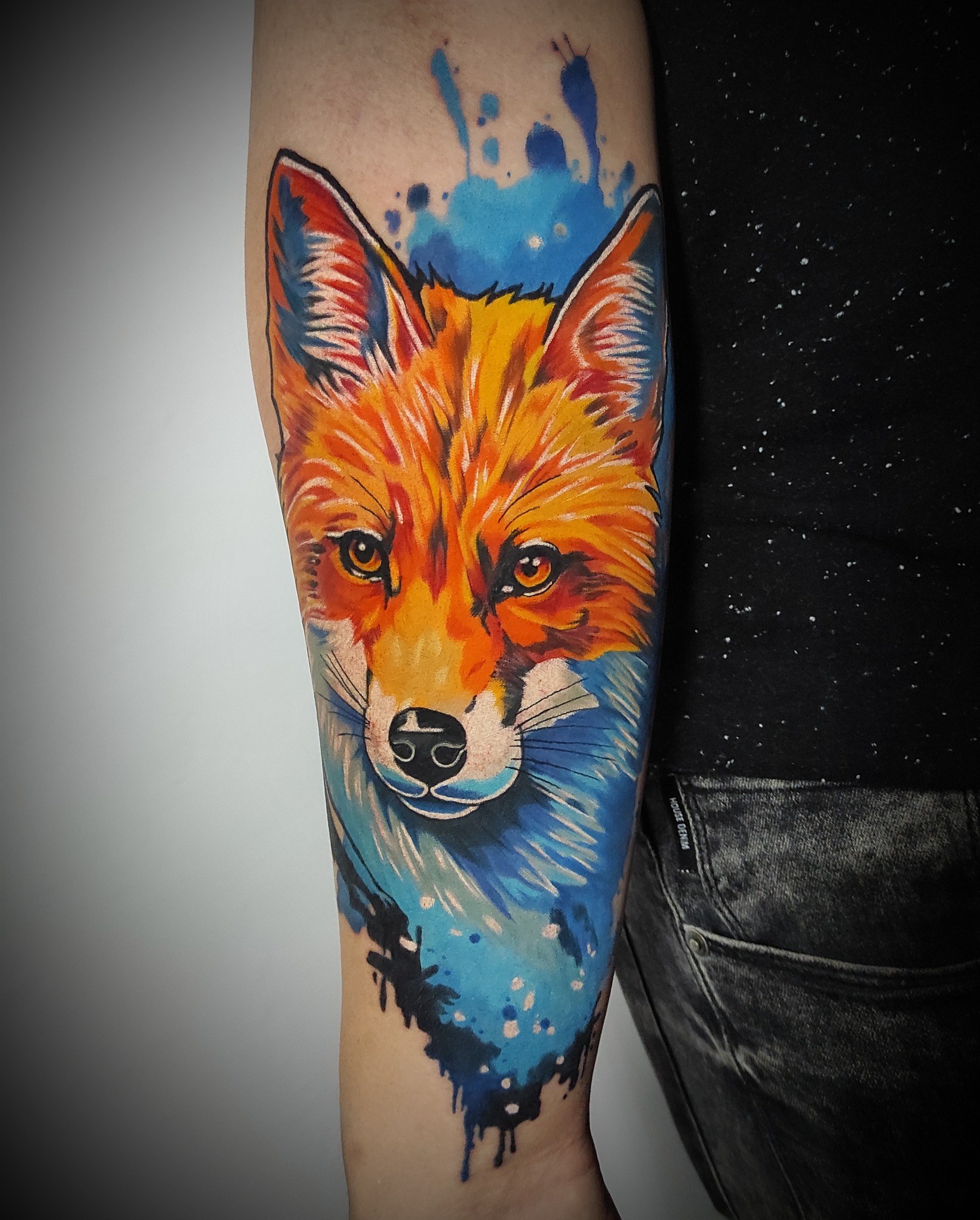 Kolorowy tatuaż lis w stylu watercolor - DINKZ ART Kolorowy tatuaż lis w stylu watercolor - DINKZ ART